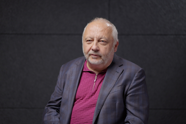 Зараз маємо протистояння двох рейтингів – Зеленського і Залужного. Але перемігши на президентських виборах, жоден з них не матиме монобільшості – Ігор Гринів