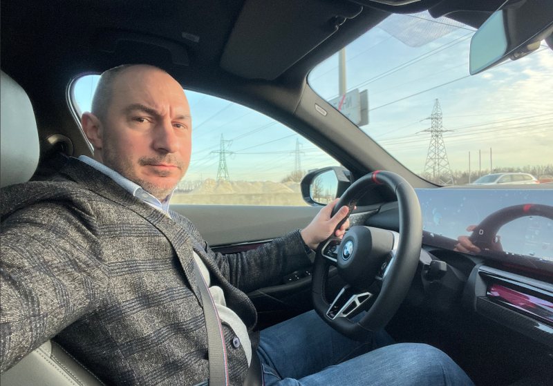 Доступ до розетки – 80% успіху: бліц з експертом про реалії електромобілів в Україні