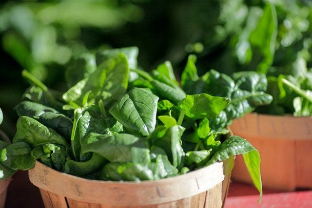 Антистрес на тарілці: що варто додати до свого раціону, щоб заспокоїти нерви