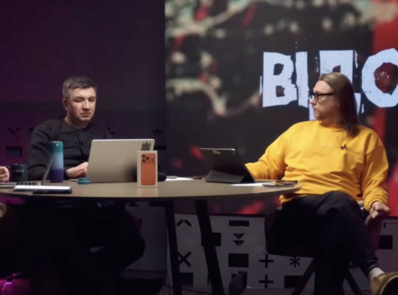 "Це треш!" Підозрюваного в держзраді "чорного" політтехнолога Петрова забронювало від мобілізації Національне меморіальне військове кладовище