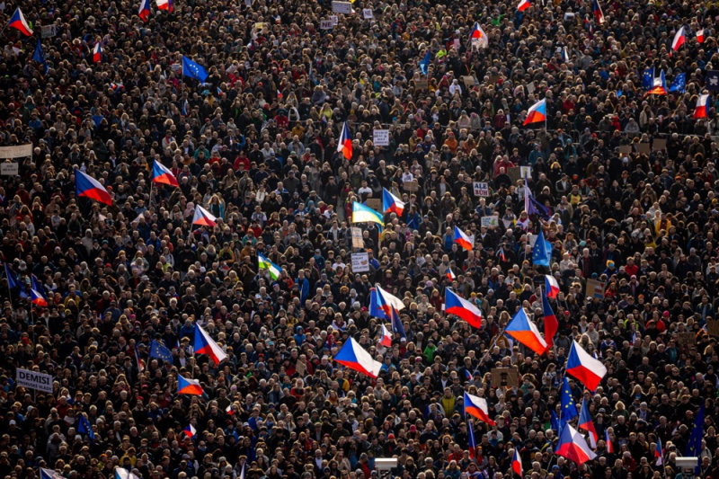 У Чехії відбулася масова демонстрація проти політики прем'єра Бабіша. Фото