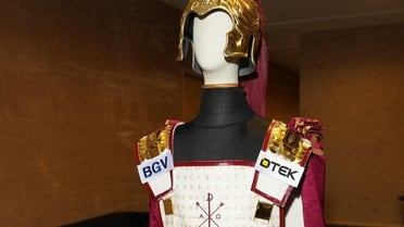 Шифр на шортах і 15 променів нокаутів: що насправді означав образ Усика на бої проти Верховена (фото)