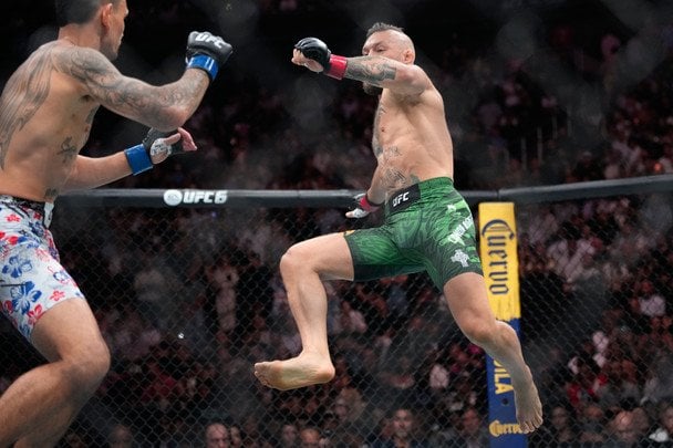 Макгрегор за хвилину програв перший бій в UFC після 5-річної паузи