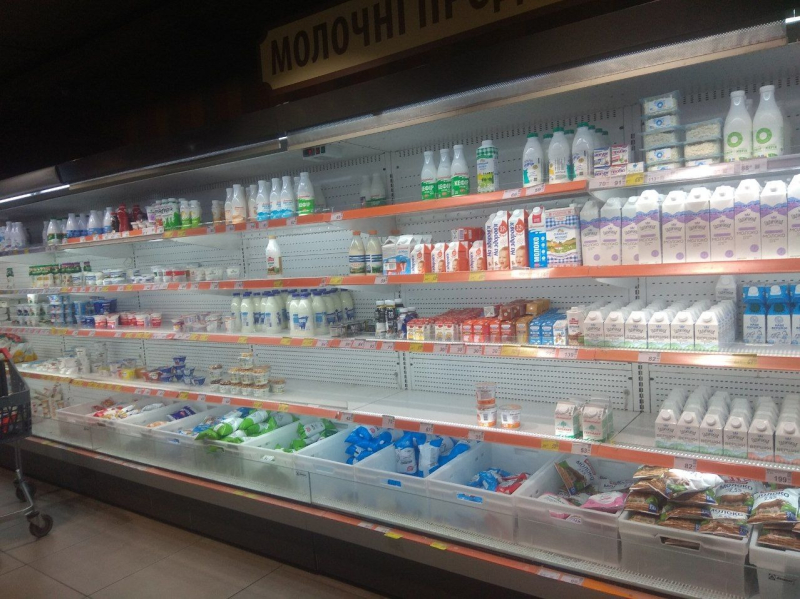 Порожні полиці в магазинах: як удари по складах вплинуть на вартість продуктів